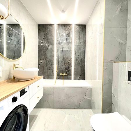 ז'שוב 3 Bedrooms Premium Bella Blue For 8 Guests With Ac And Free Out Side Parking מראה חיצוני תמונה